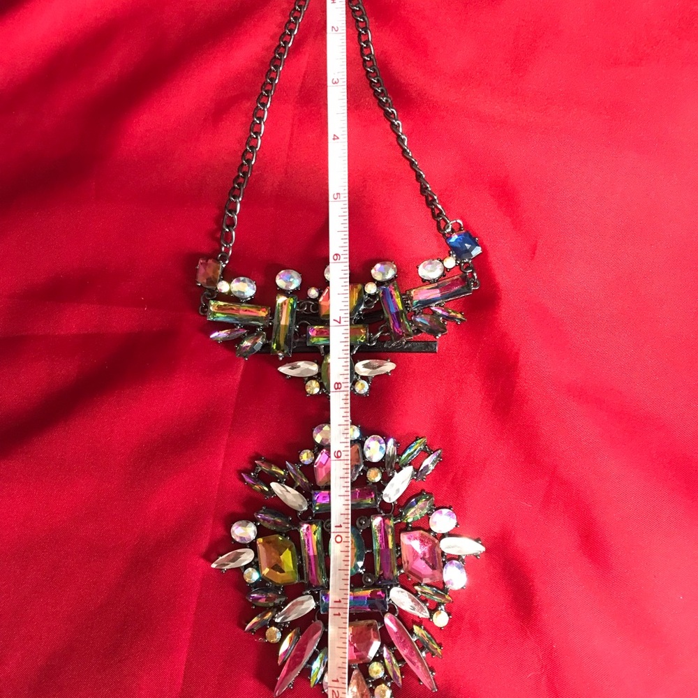 “NWOT” BEAUTIFUL DIVA NECKLACE . . . - Picture 2 of 2